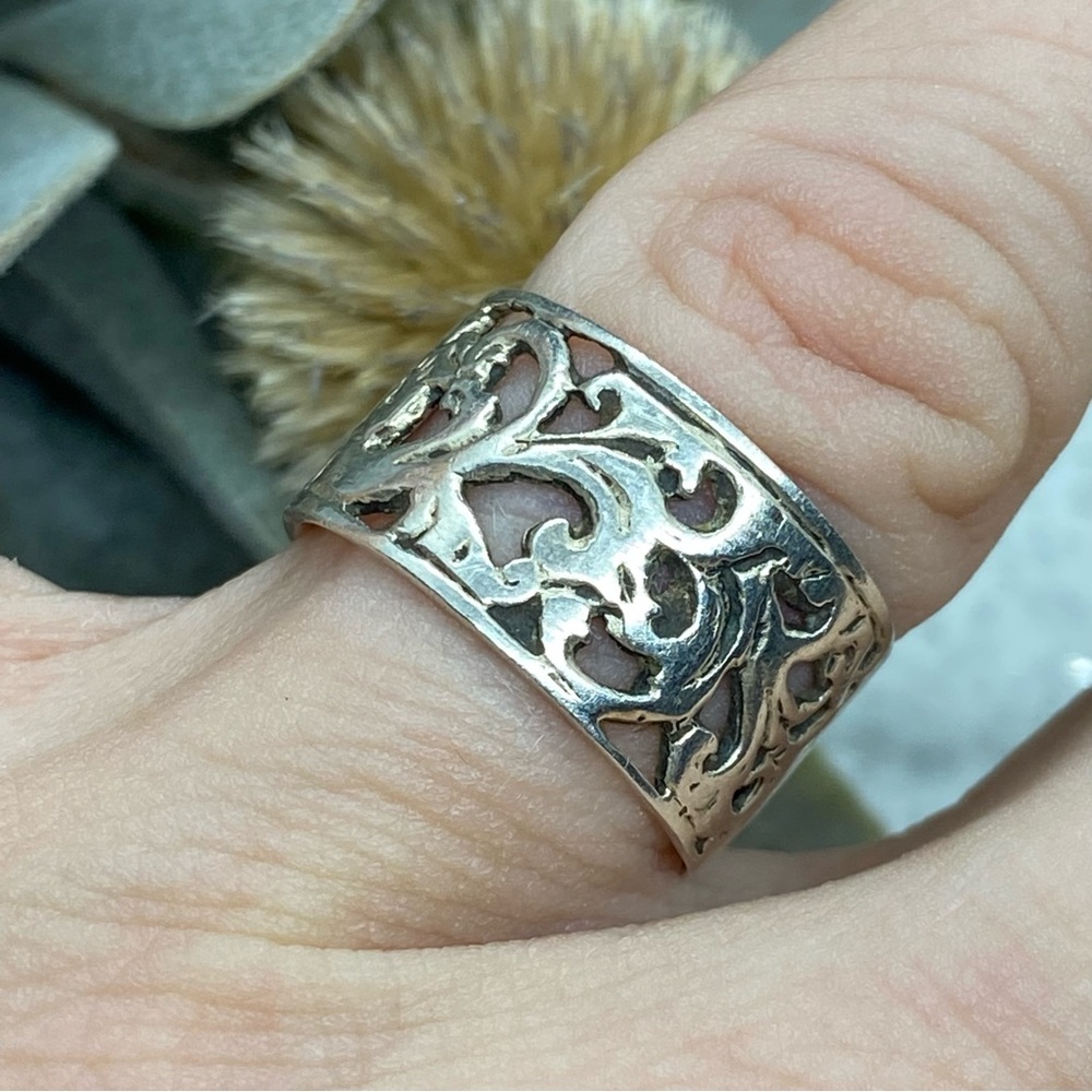Vintage Sterling Silver Chapal-Zenray designer (stamped) openwork floral ring 7